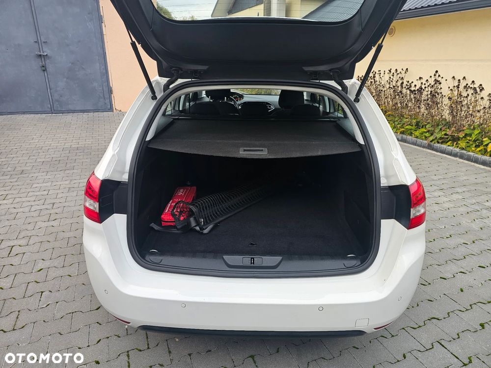 Peugeot 308 SW BlueHDi 120 Stop & Start Business-Line - 14