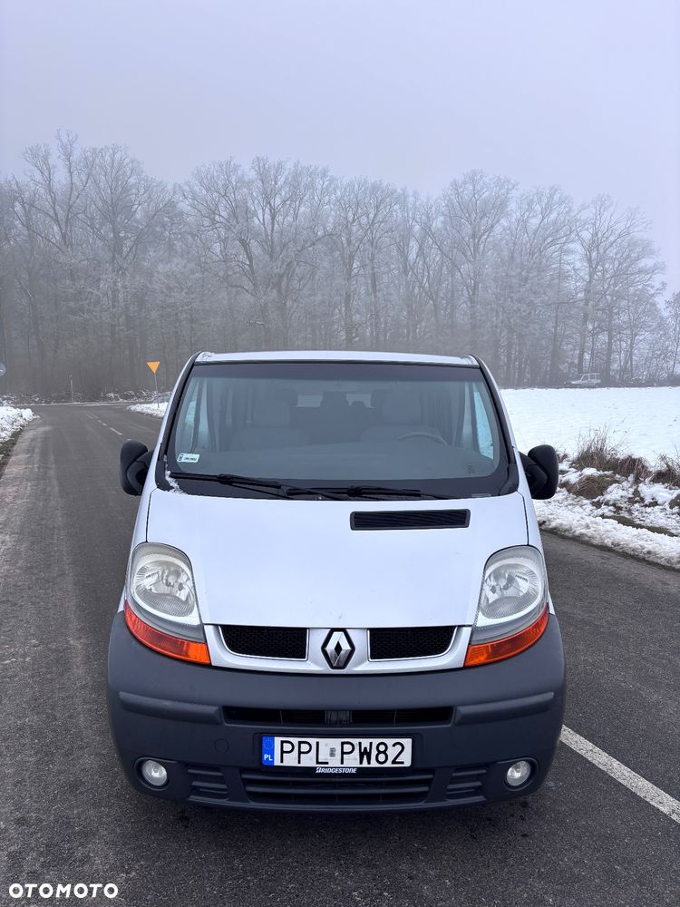 Renault Trafic Passenger - 2