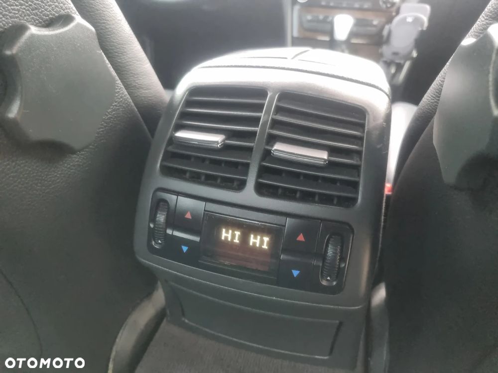 Mercedes-Benz Klasa E 240 4-Matic Avantgarde - 10