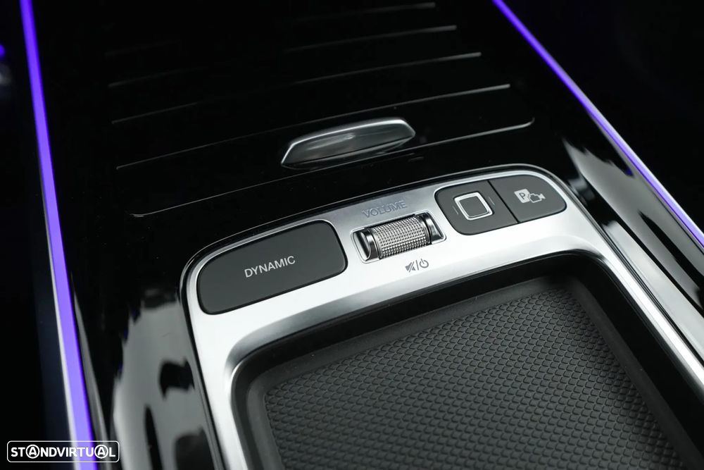 Mercedes-Benz GLB 180 d AMG Line - 24