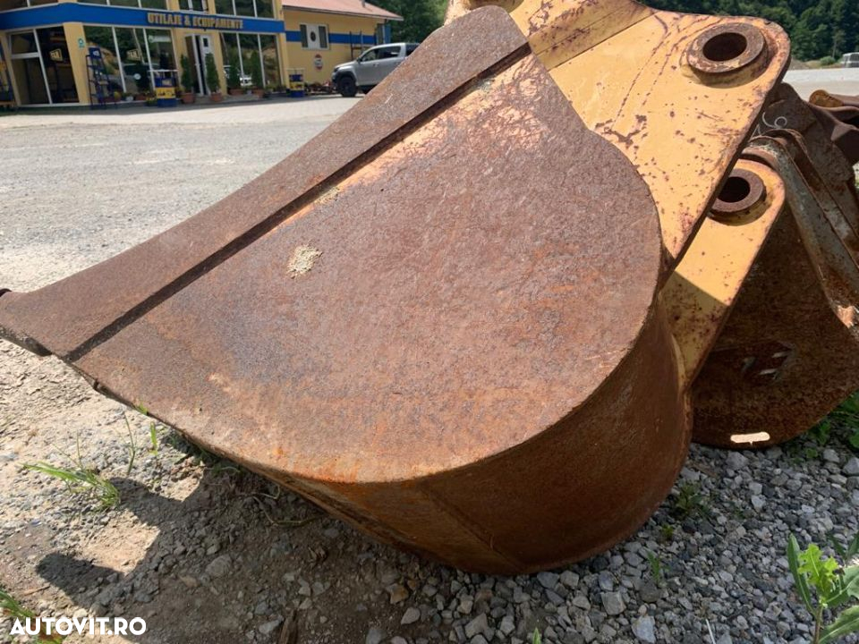 Cupa buldoexcavator Caterpillar - 6