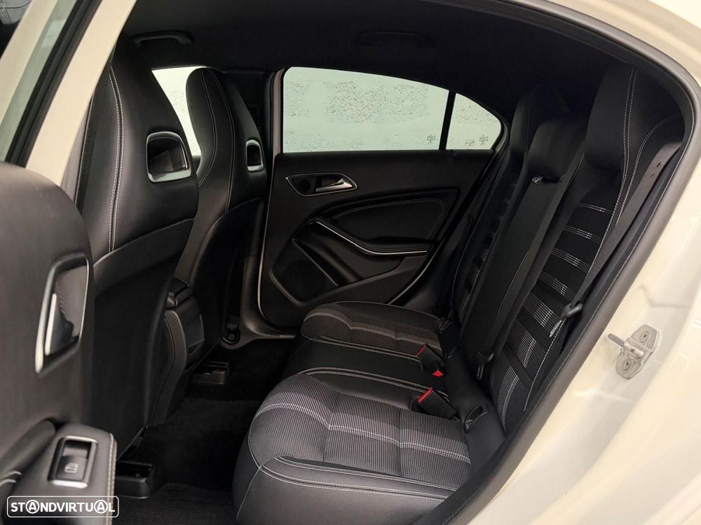 Mercedes-Benz A 180 d 7G-DCT Urban - 7