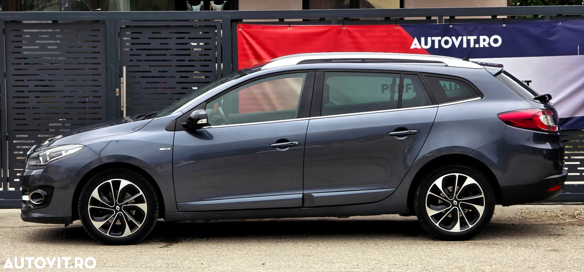 Renault Megane ENERGY dCi 110 Start & Stop Bose Edition - 8