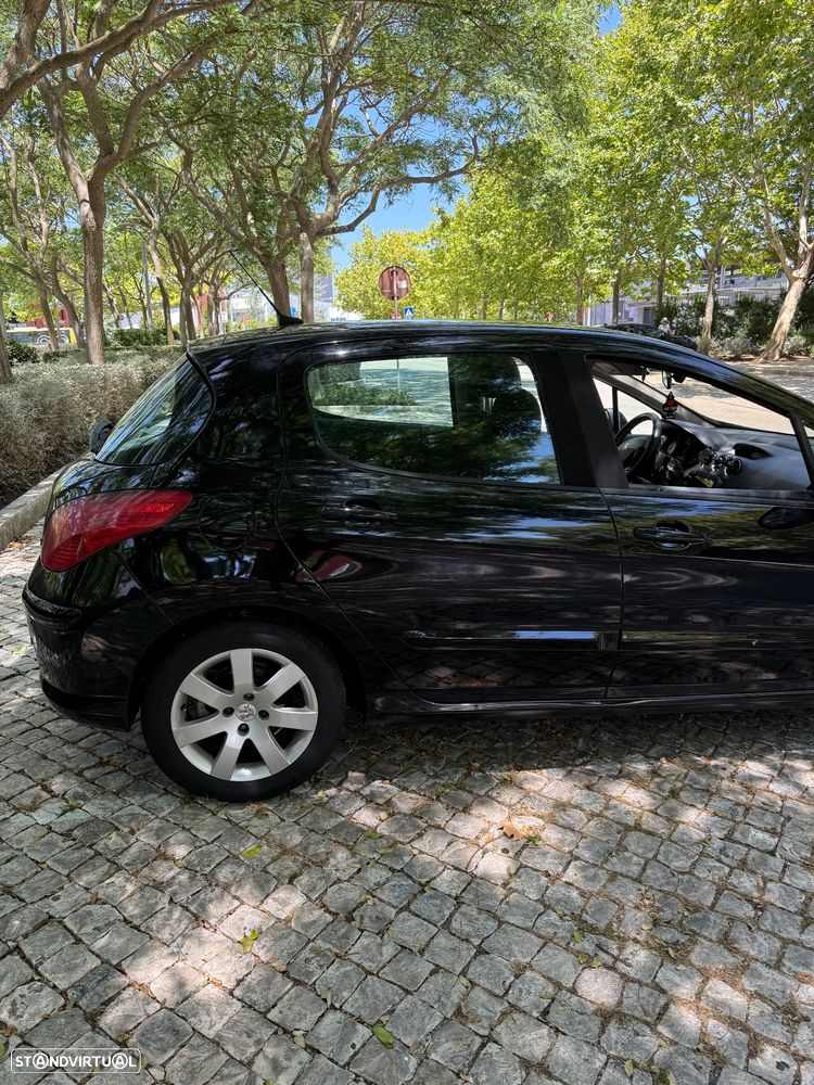 Peugeot 308 1.6 HDi Executive - 6