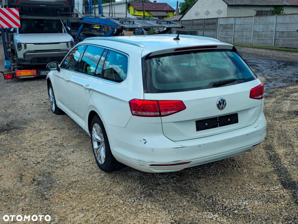 Volkswagen Passat 2.0 TDI (BlueMotion Technology) Trendline - 6