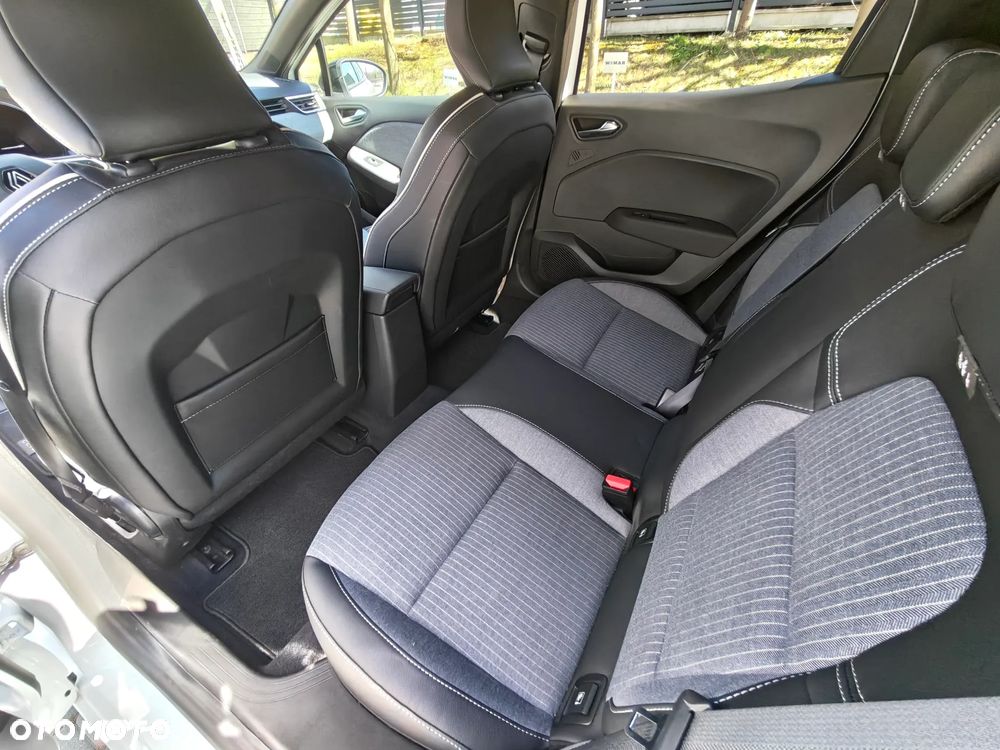 Renault Clio 1.6 E-TECH Full Hybrid 145 Techno - 21