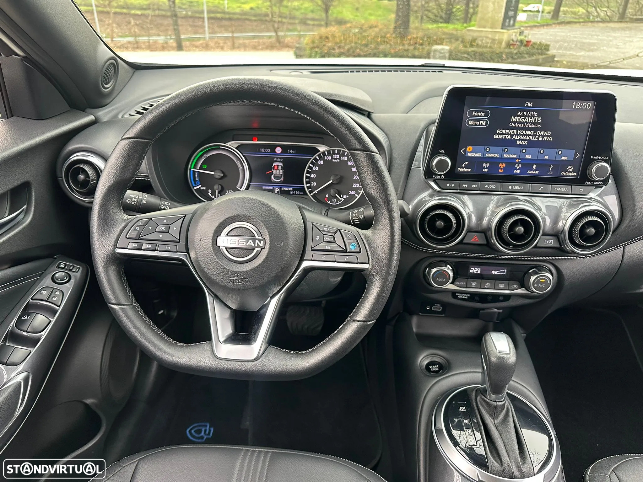 Nissan Juke 1.6 Hybrid Tekna TwoTone T - 29