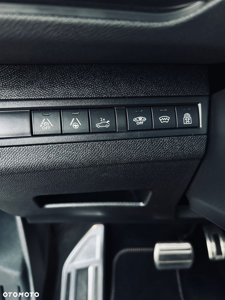 Peugeot 5008 BlueHDi 180 EAT8 GT - 24