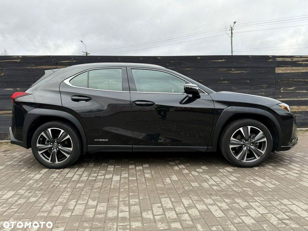 Lexus UX - 13