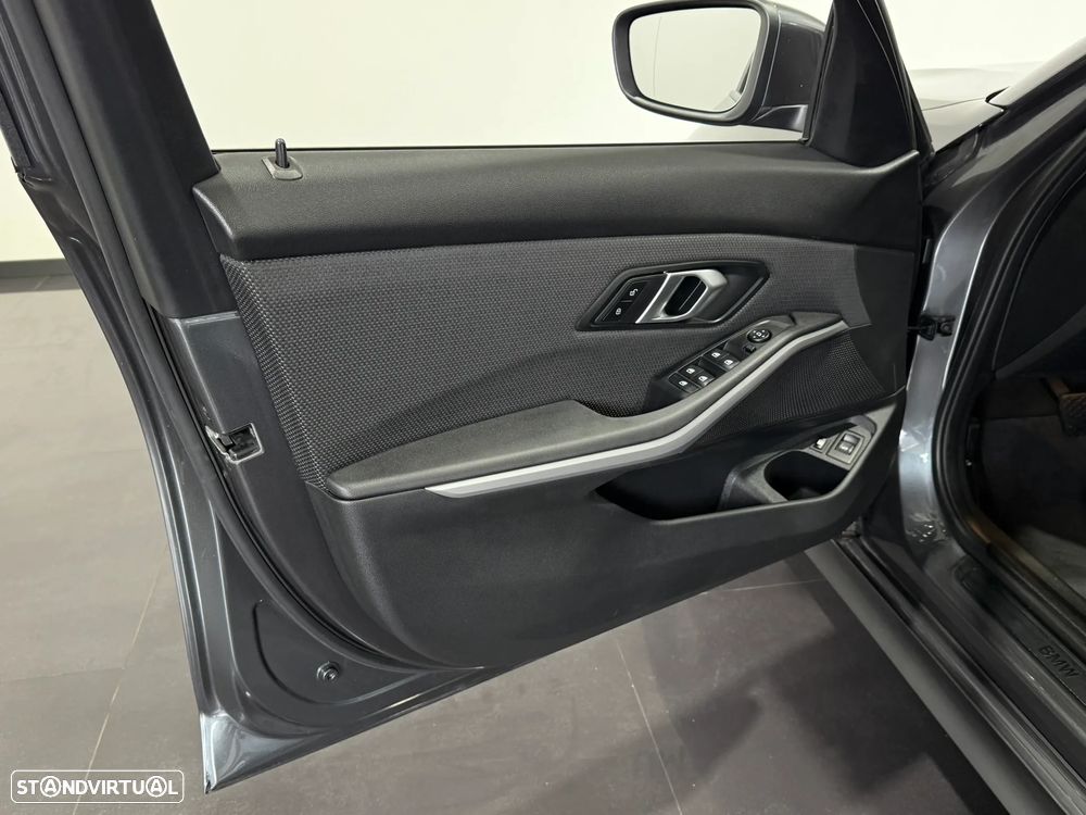 BMW 330 e Corporate Edition Auto - 18