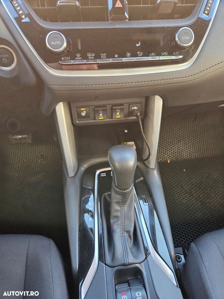 Toyota Corolla Cross - 21