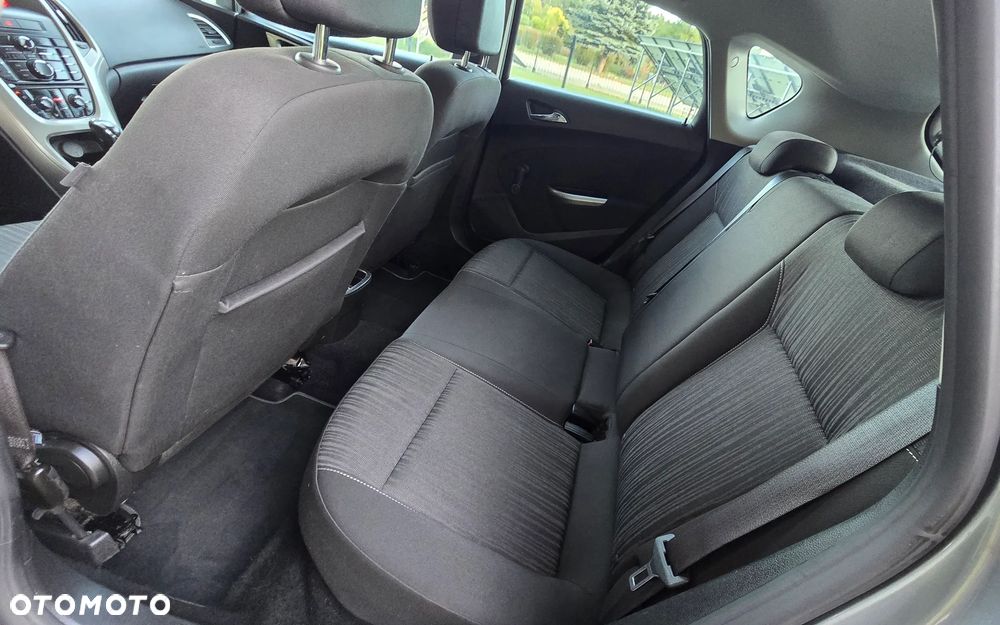 Opel Astra - 16