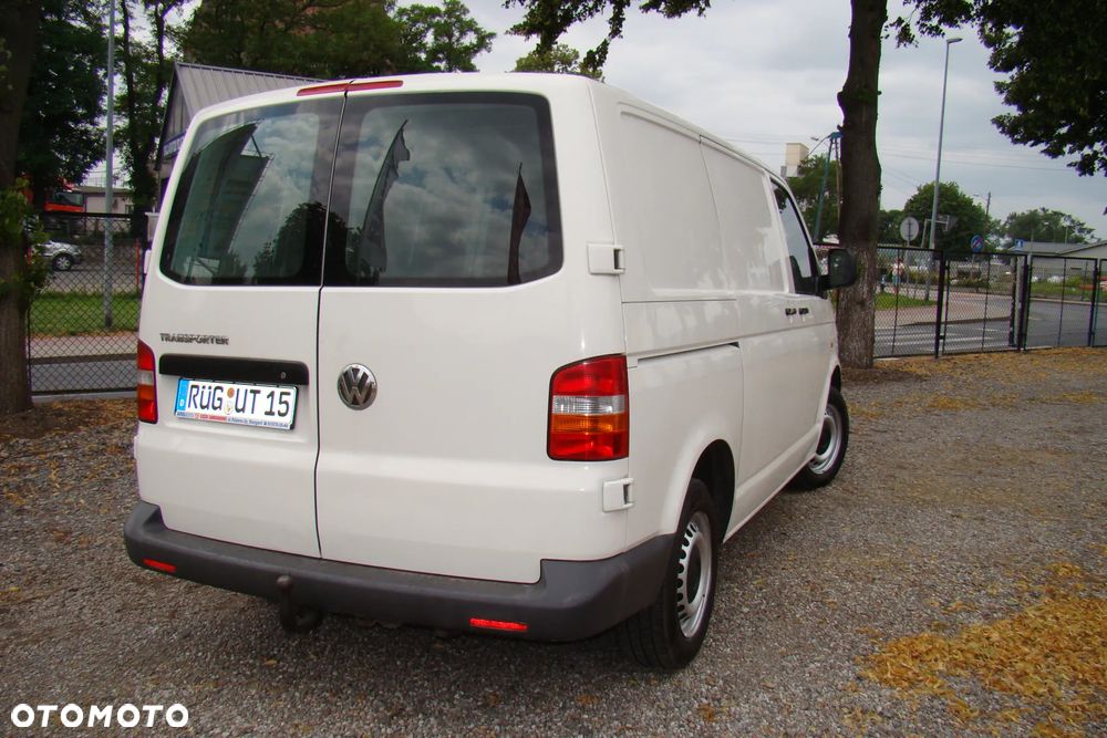 Volkswagen Transporter - 4