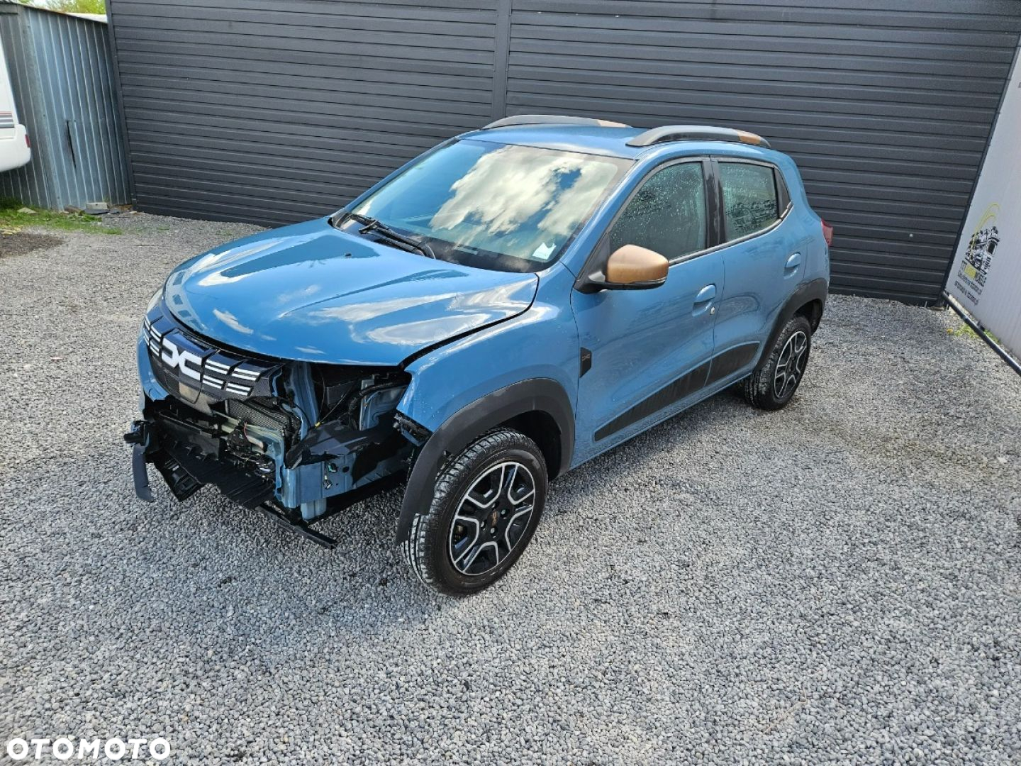 Dacia Spring - 4