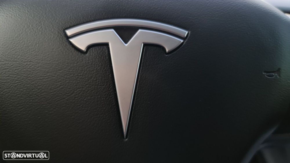 Tesla Model 3 - 35
