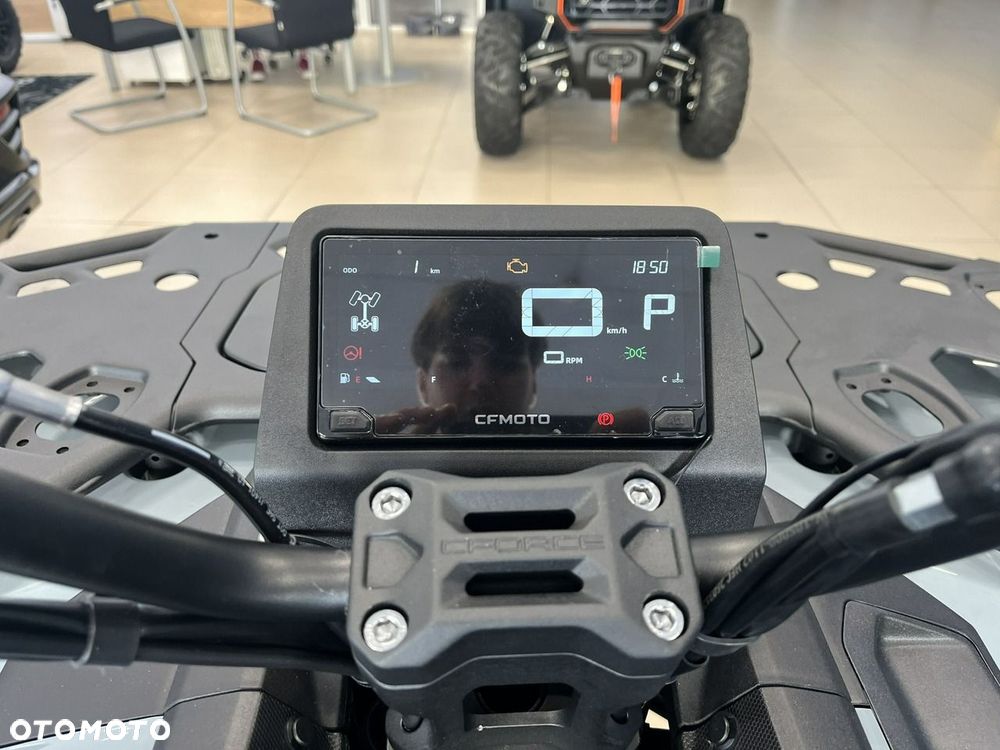CFMoto CForce - 8