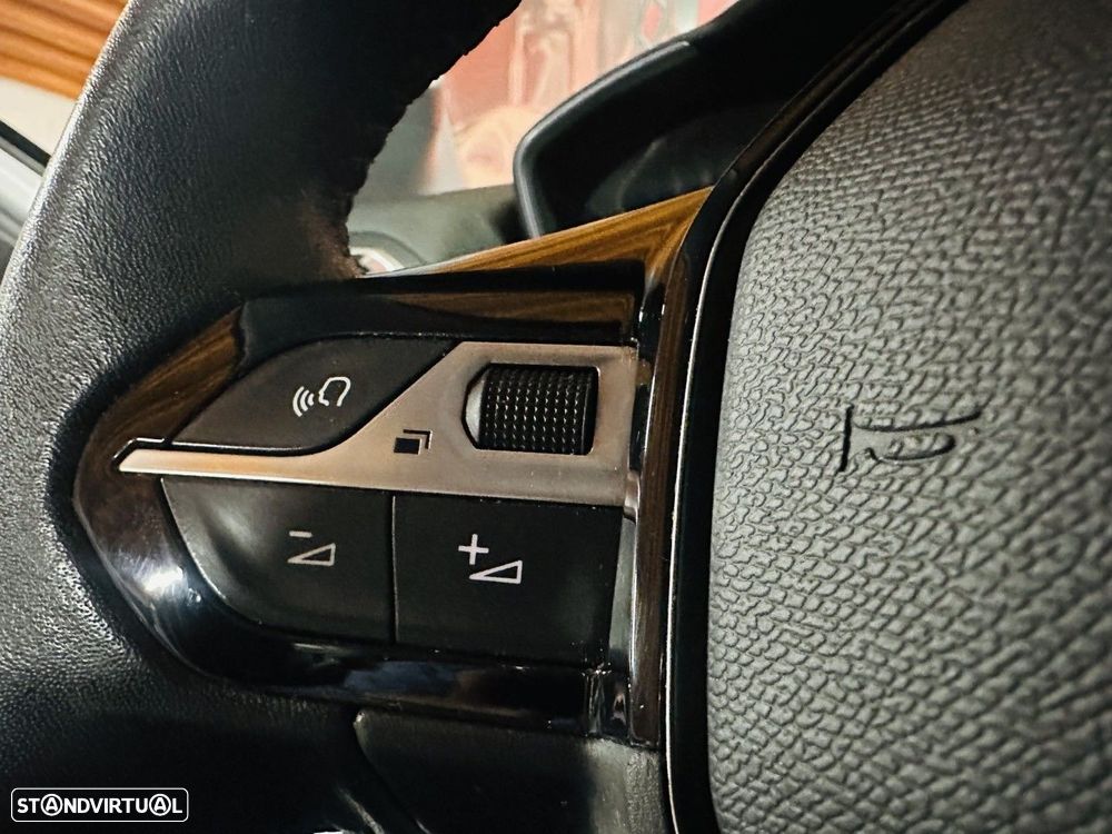 Peugeot 208 1.2 PureTech Active Pack - 15