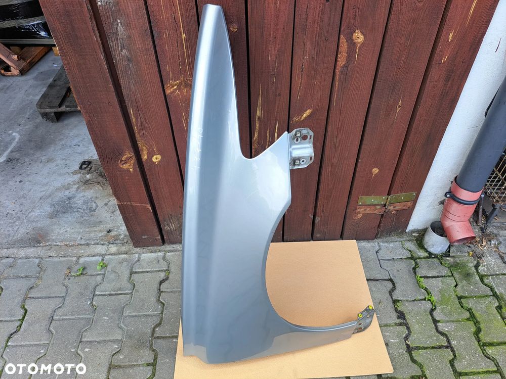 BŁOTNIK PRAWY PRZEDNI VOLVO V50 S40 2004 DO 2012 477-46 W KOLOR BEZ MALOWANIA