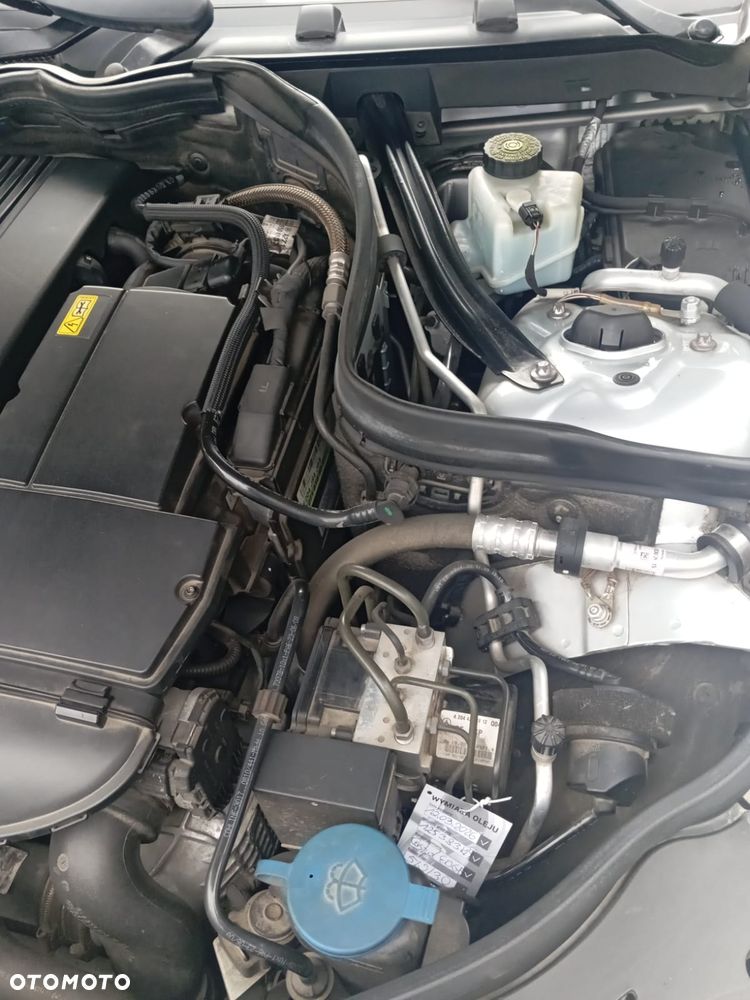 Mercedes-Benz Klasa C 180 Kompressor BlueEFFICIENCY - 17