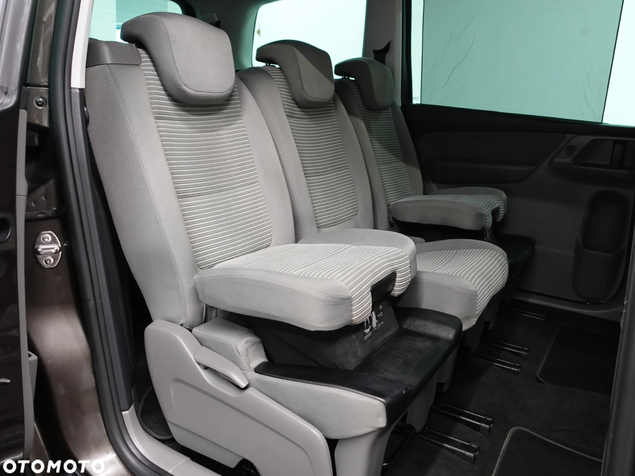 Seat Alhambra 2.0 TDI Ecomotive 4Kids - 28