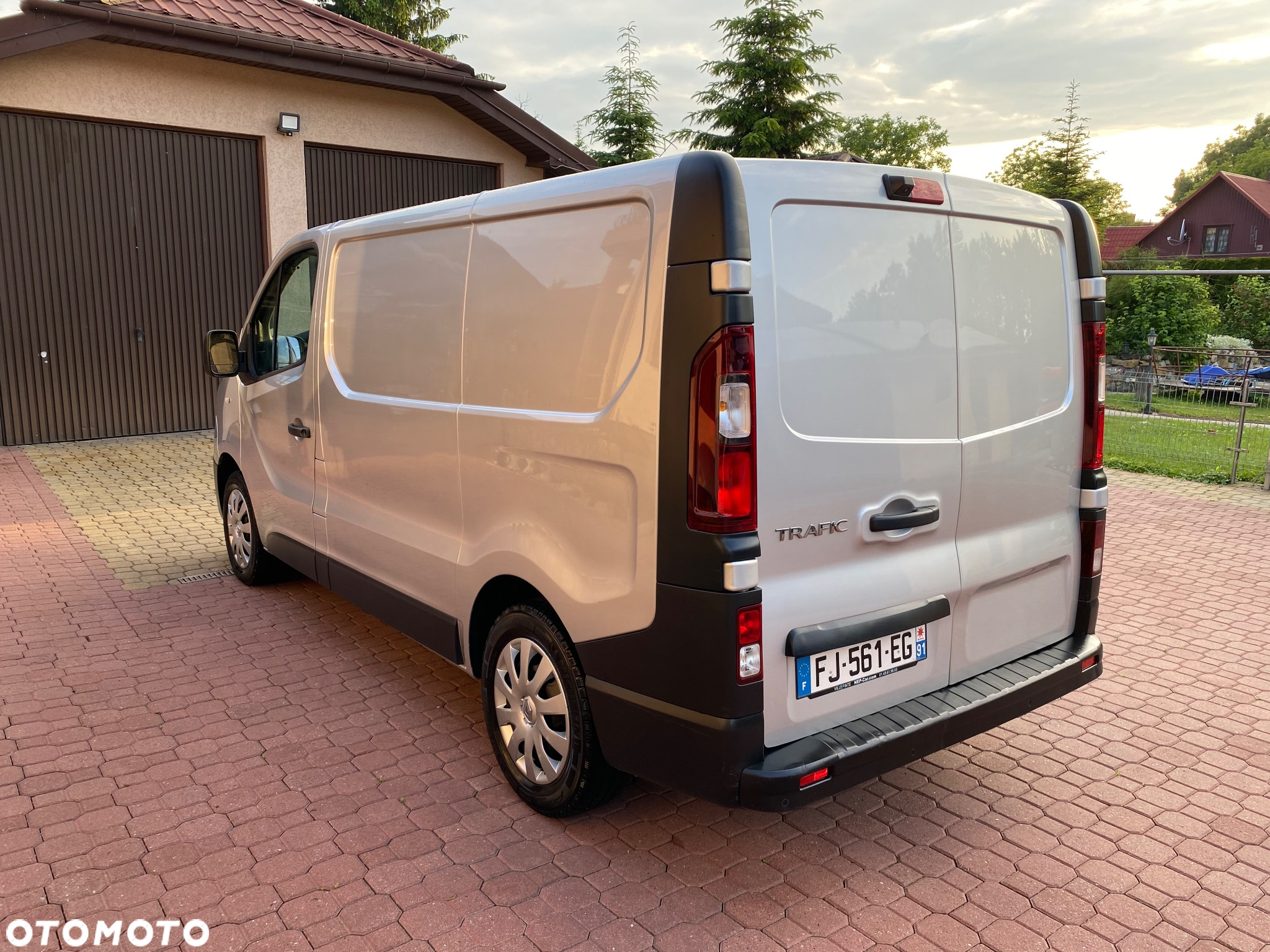 Renault TRAFIC L1 H1 profesjonalna zabudowa WARSZTATOWA - 5