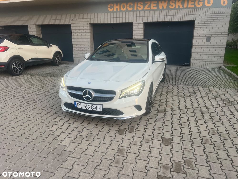 Mercedes-Benz CLA 180 7G-DCT UrbanStyle Edition - 1