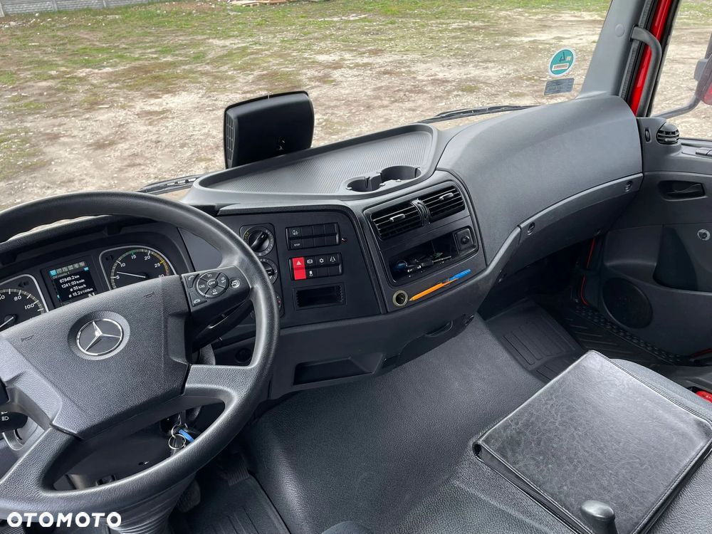 Mercedes-Benz ATEGO - 9