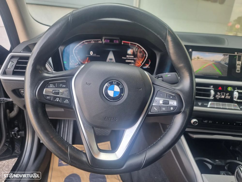 BMW 320 d xDrive Auto - 10
