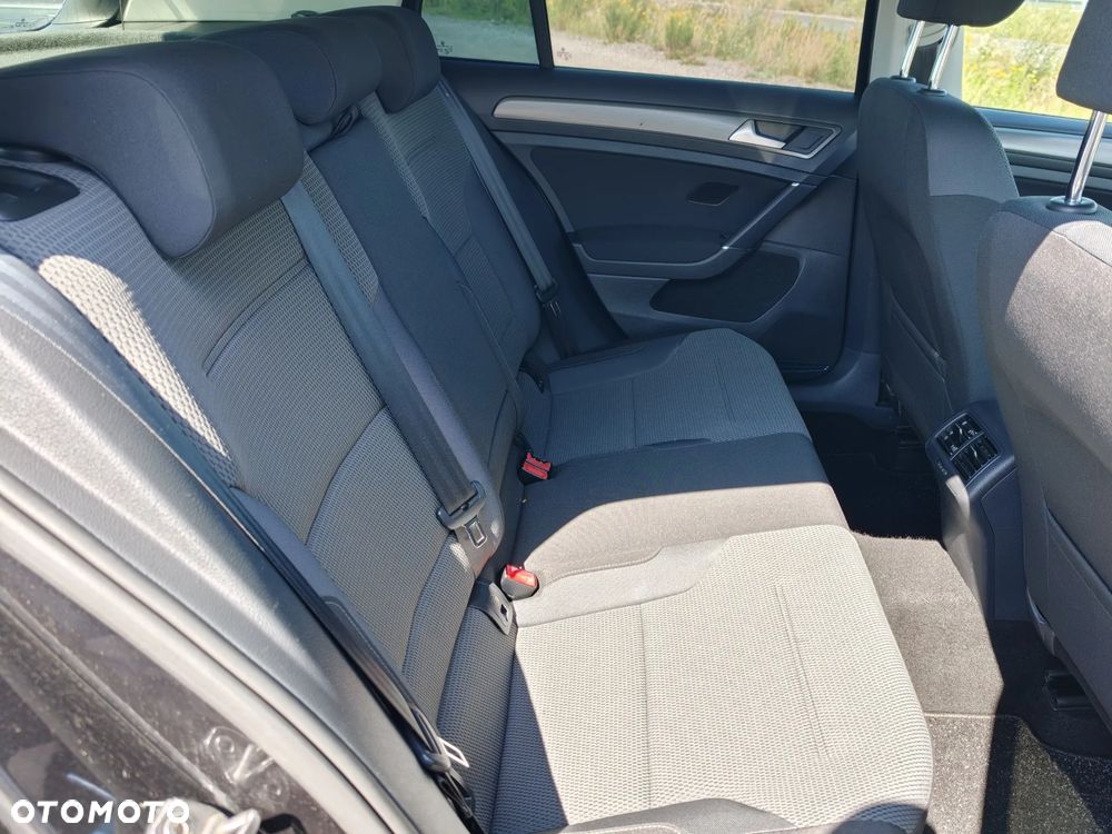 Volkswagen Golf - 15
