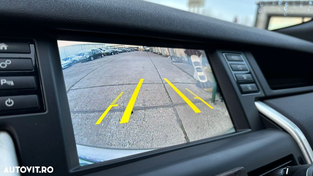 Land Rover Discovery Sport - 11