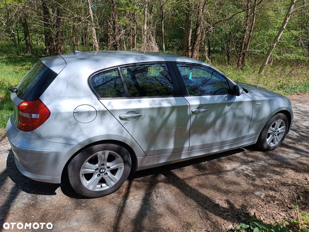BMW Seria 1 118d DPF - 14