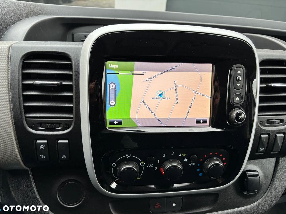 Renault Trafic - 22