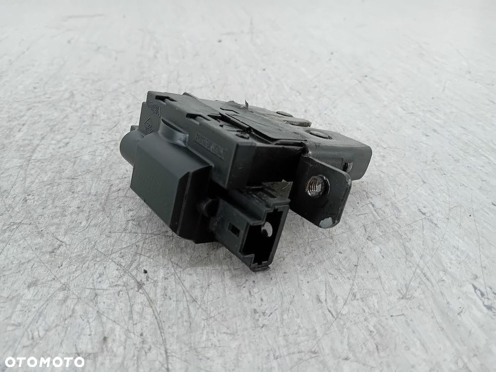 ZAMEK KLAPY RENAULT LAGUNA III 8200747429A - 4