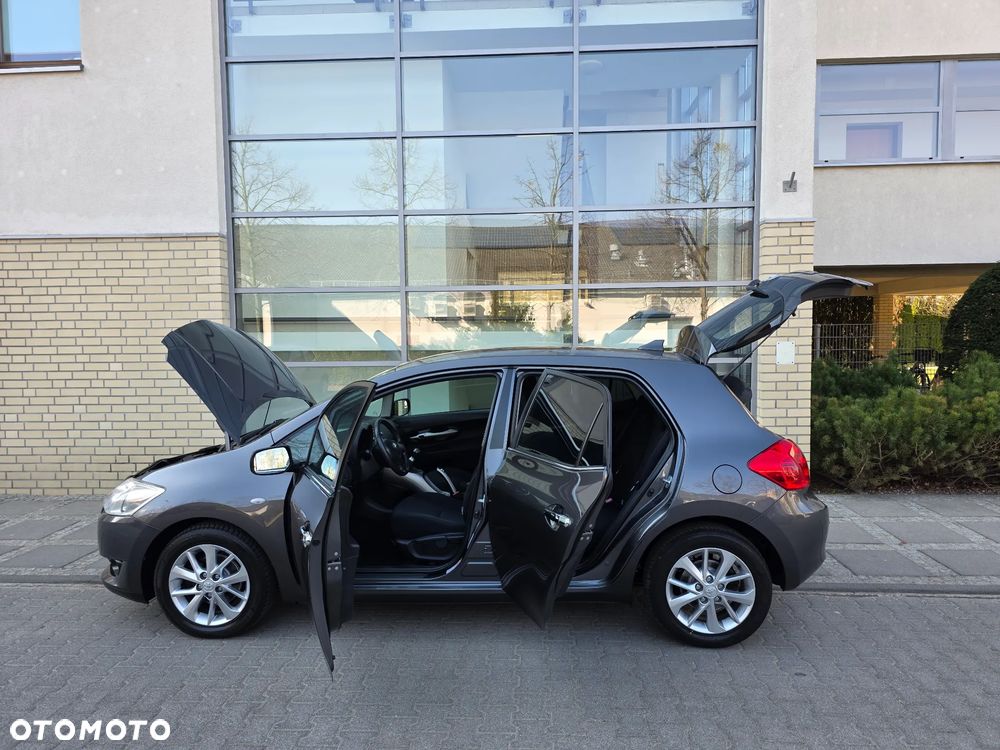 Toyota Auris - 10
