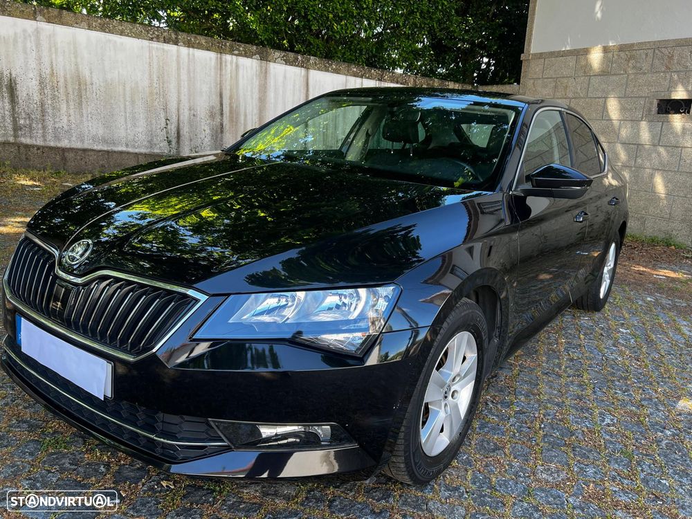 Skoda Superb 2.0 TDI Ambition - 1