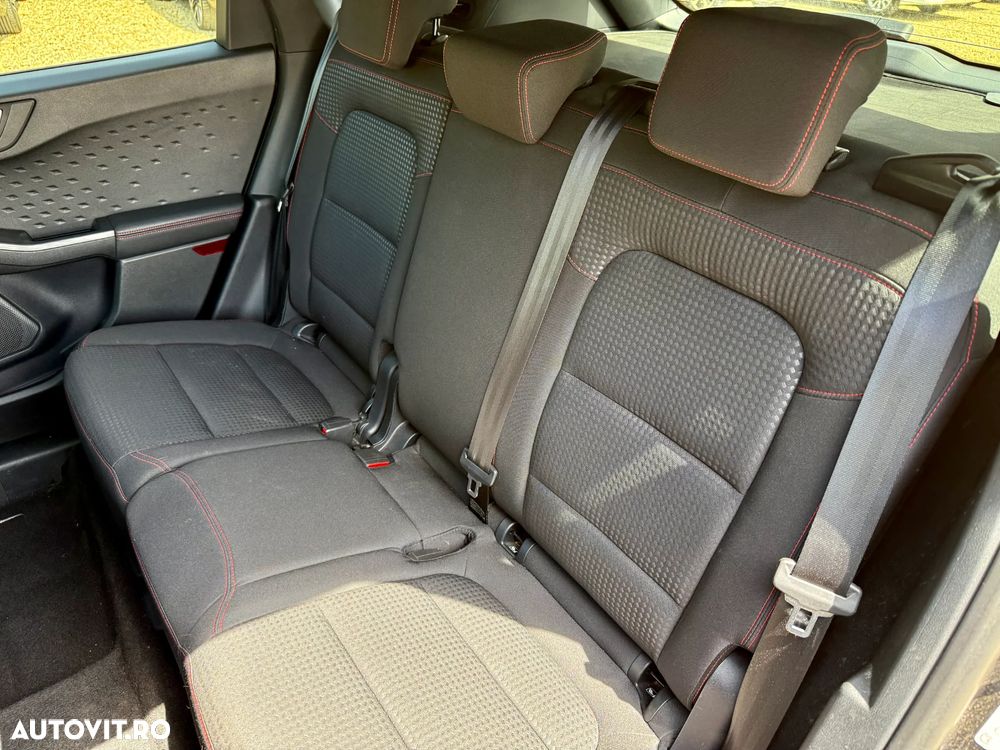Ford Kuga 2.5 Duratec FHEV ST-LINE - 12