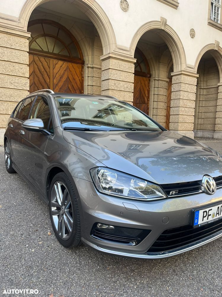 Volkswagen Golf - 1