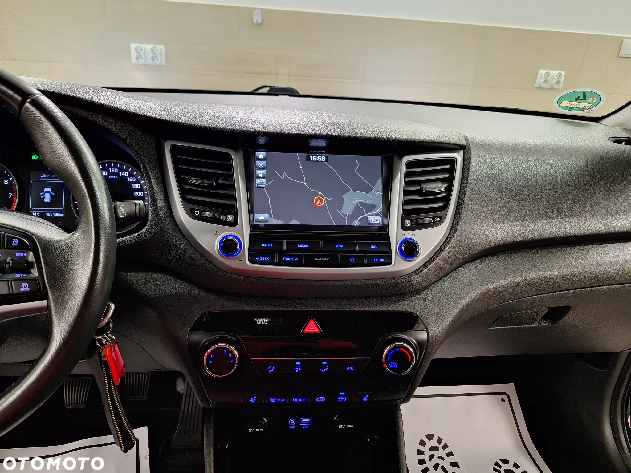 Hyundai Tucson blue 1.6 GDi 2WD Navi - 32