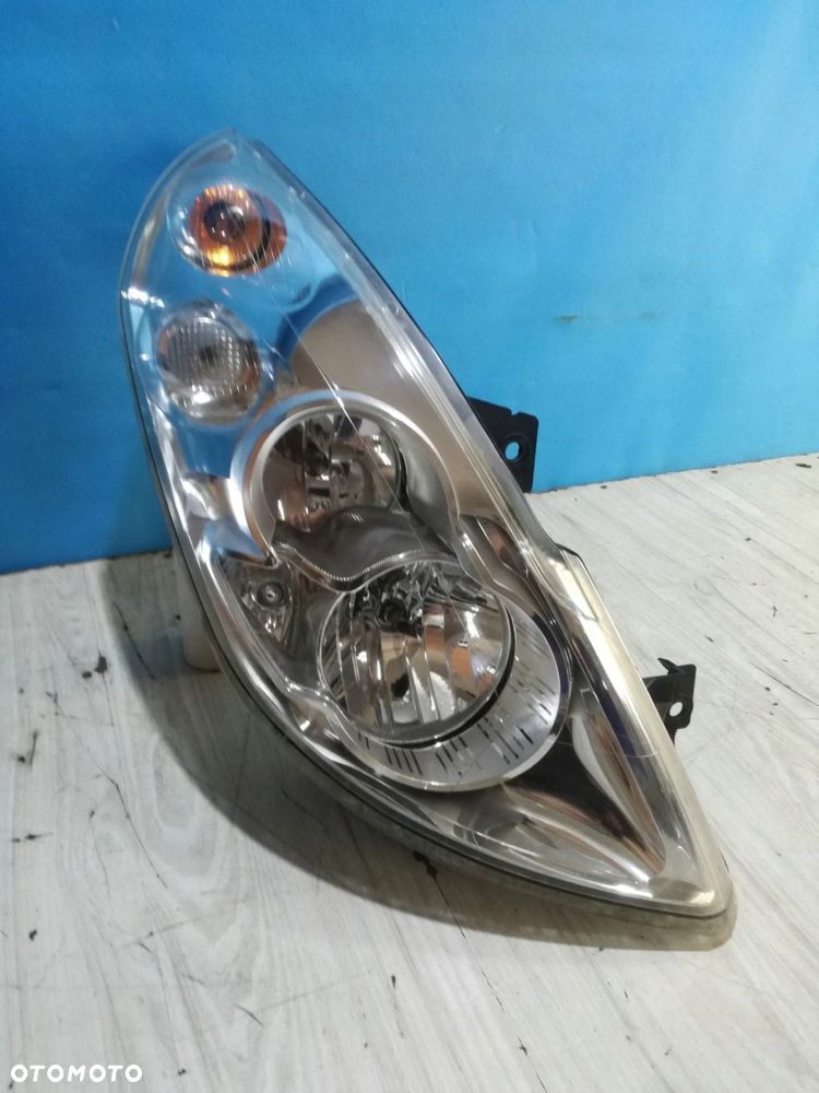 Renault Master III Opel Movano B lampa reflektor prawa Anglik 10/19r - 2