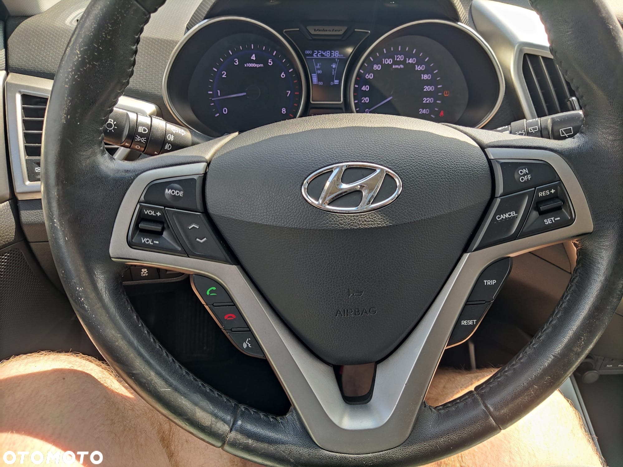 Hyundai Veloster 1.6 blue Premium - 25
