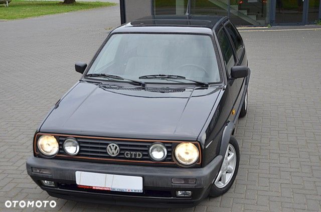Volkswagen Golf 1.6 GTD TD - 11