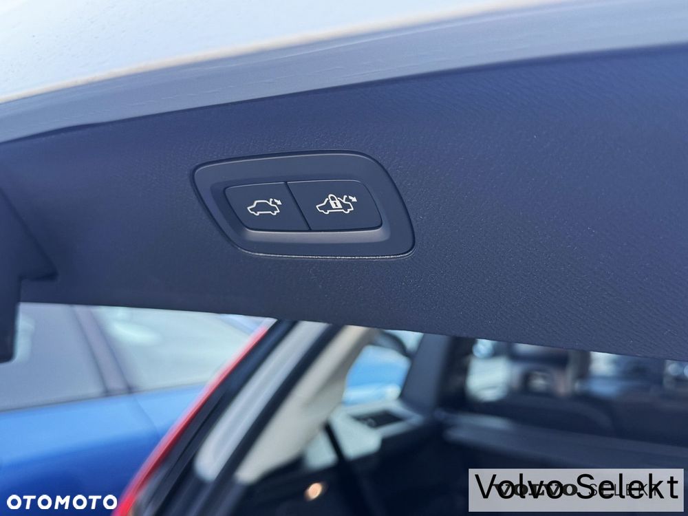 Volvo XC 90 - 35
