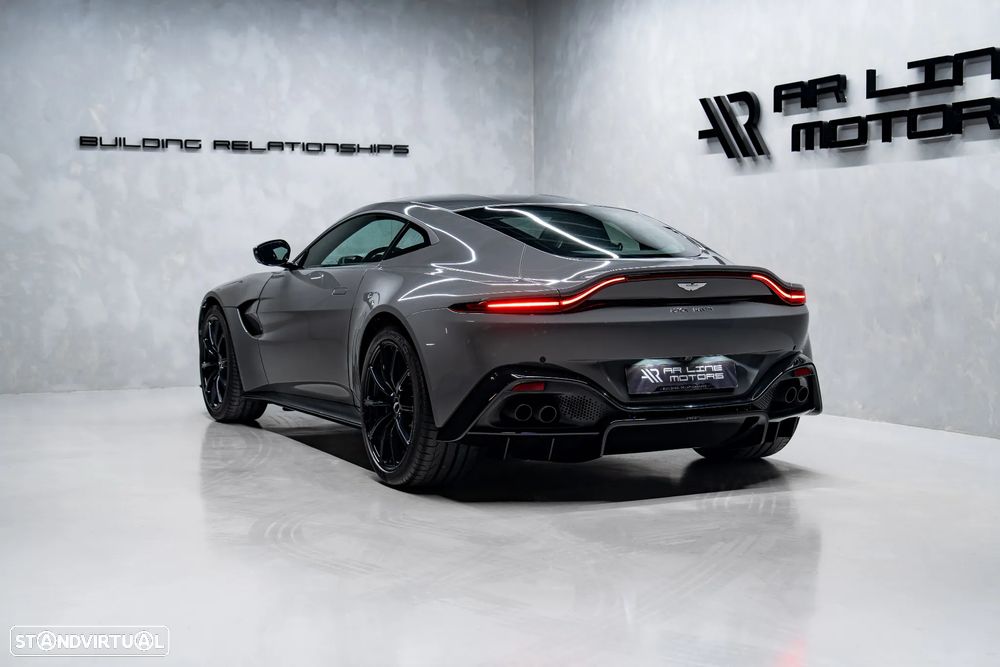 Aston Martin Vantage Coupe 4.0 Twin-Turbo V8 - 9