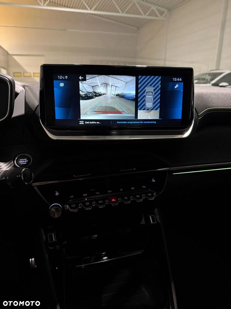 Peugeot 2008 BlueHDi 130 EAT8 GT - 24