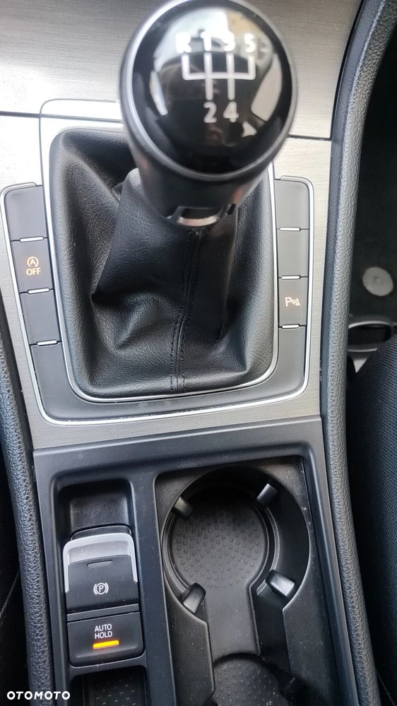 Volkswagen Golf - 20
