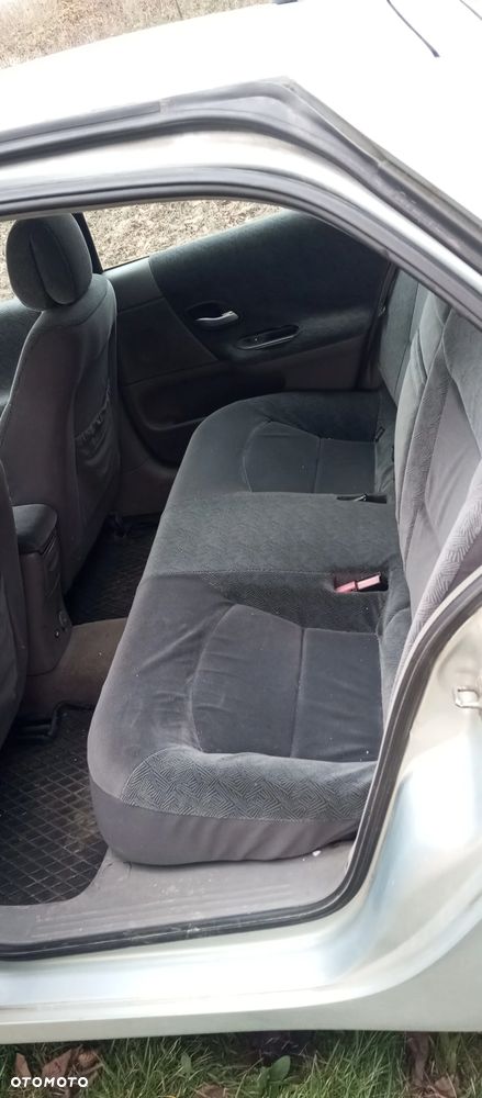 Renault Laguna 1.8 RXE Millenium - 7