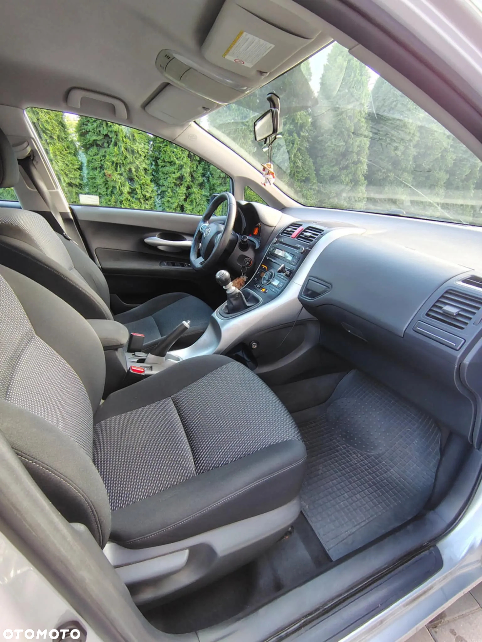 Toyota Auris 1.6 Premium - 14