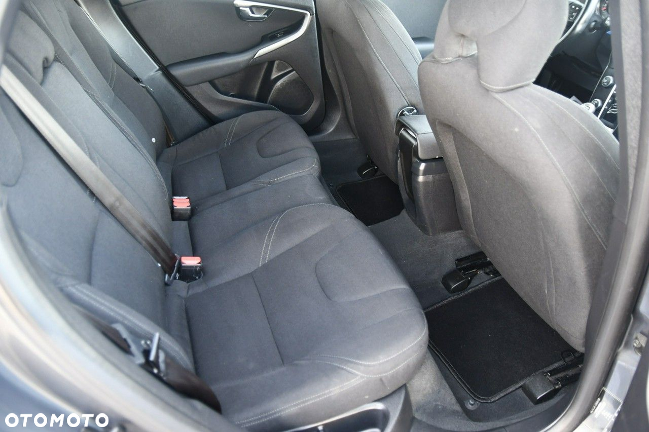 Volvo V40 - 19