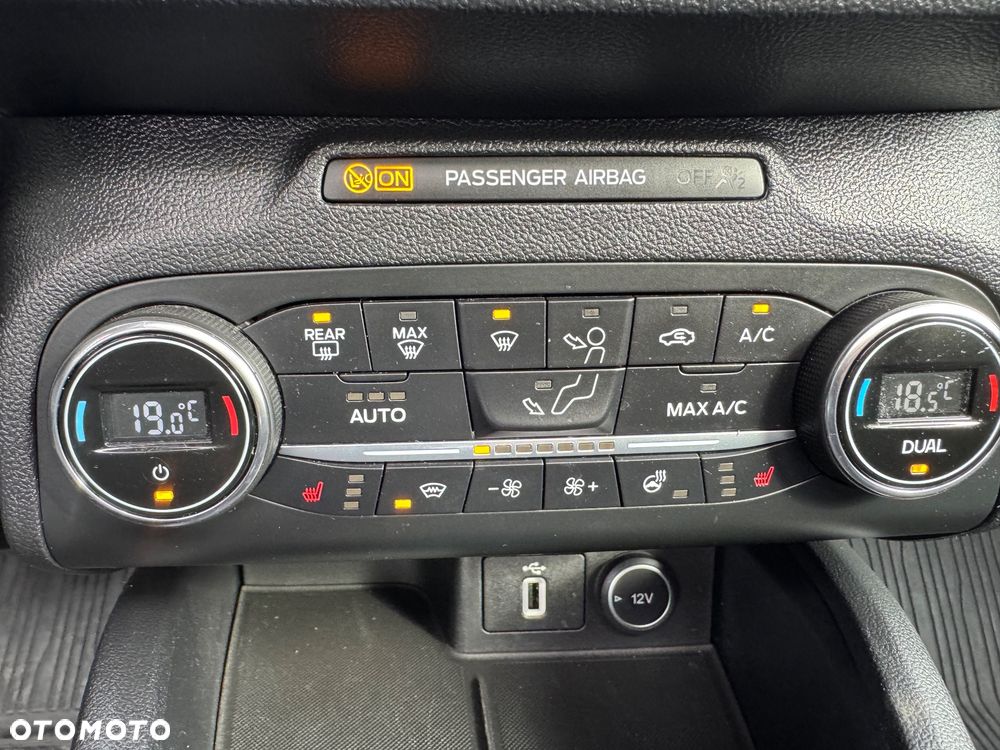 Ford Focus SW 1.0 EcoBoost S&S ST-LINE - 15
