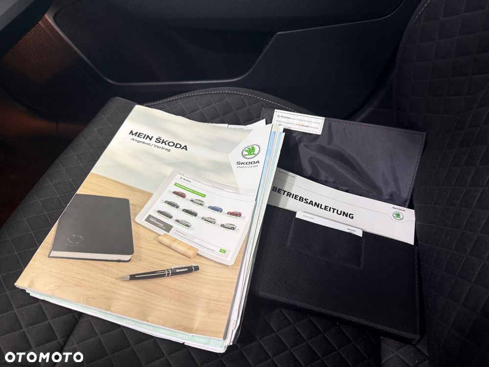 Skoda Superb 2.0 TDI DSG Premium Edition - 27